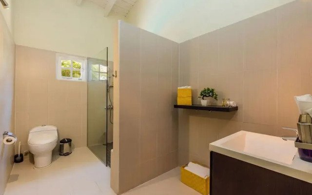 Sleeps 16 Palm Beach - 6BR Villa w Private Pool