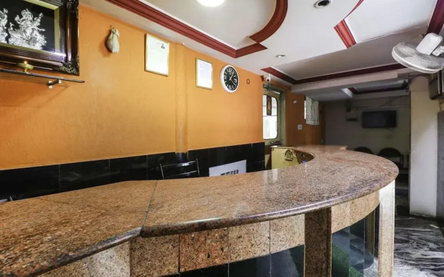 OYO 62548 Hotel Raja Galaxy