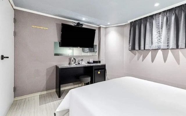 Hotel WO Yongsan Station