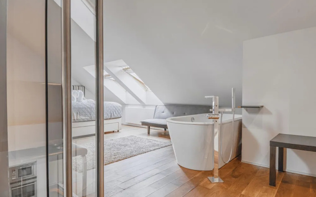 Luxury Apartment in Centre