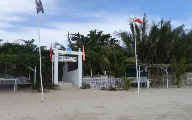 Bunnys Beach Resort