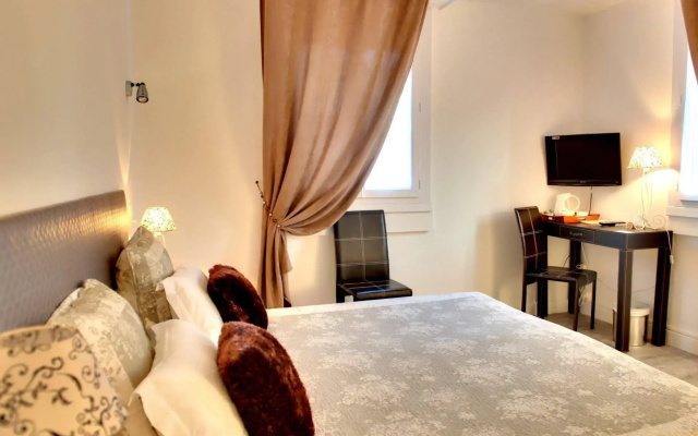 Logis Hotel Orly