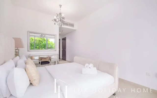 LUX The Downtown Blvd Suite
