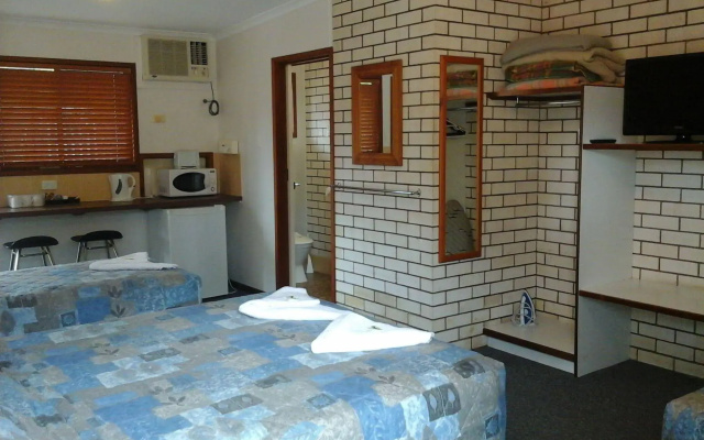 Emerald Tower Motor Inn