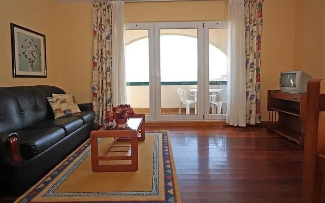 102896 -  Apartment in CorcubiÃ³n