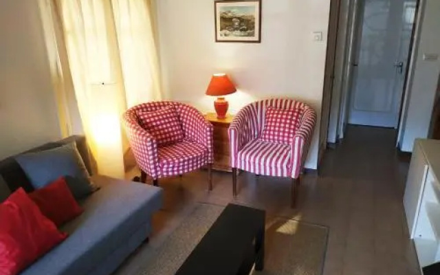 Apartamentos 3000 Escarrilla