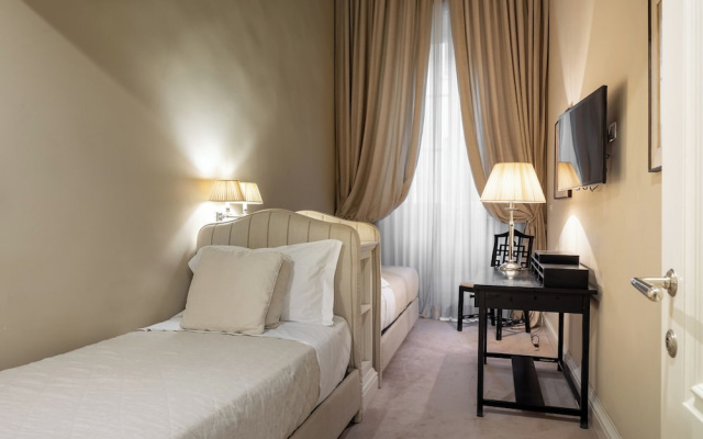 Acciaiuoli Luxury Suite by MMega