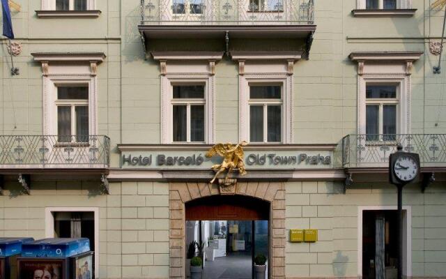 Отель Barcel�_ Old Town Praha вид на фасад