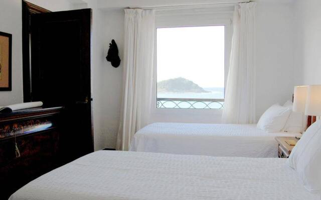 Отель Playa Concha - Iberorent Apartments Испания, Сан-Себастьян - отзывы, цены и фото номеров - забронировать отель Playa Concha - Iberorent Apartments онлайн комната для гостей