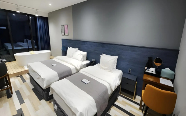 Galaxy Hotel