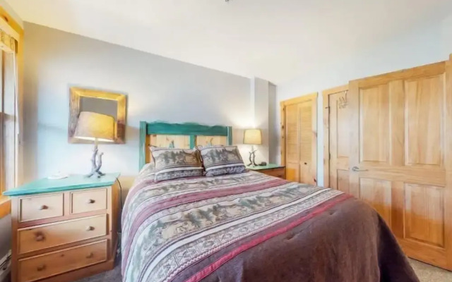 1 Bedroom Premier Mountain Condo in River Run Village Just a Short Walk to Shopping, Dining, and Skiing