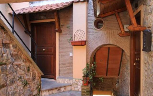 Отель Albergo Diffuso Locanda Specchio Di Diana Италия, Неми - отзывы, цены и фото номеров - забронировать отель Albergo Diffuso Locanda Specchio Di Diana онлайн вид на фасад