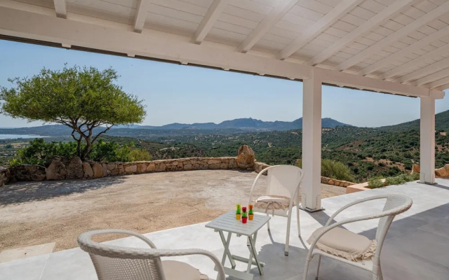 Villa Fiori con Piscina by Wonderful Italy