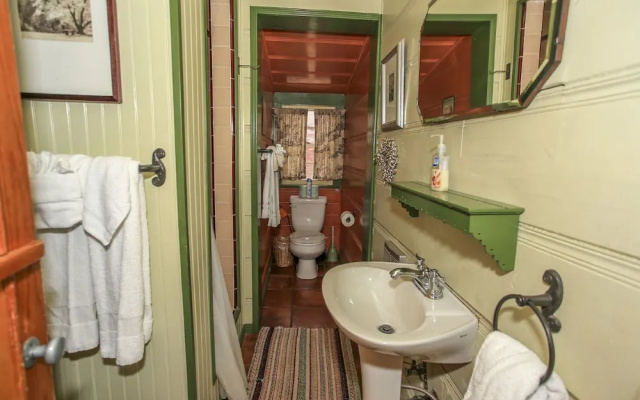 A Sweet Pine Cabin - 3Br/1BA/WiFi/Roku/Netflix