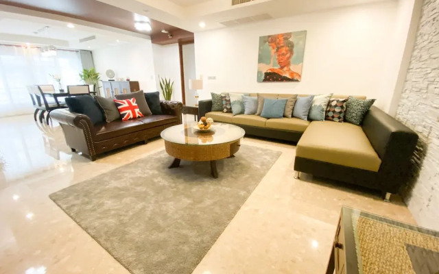 JJ Suites - Your Home on 11