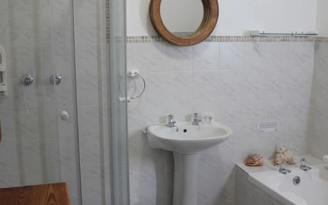 4 Sunset View Self catering