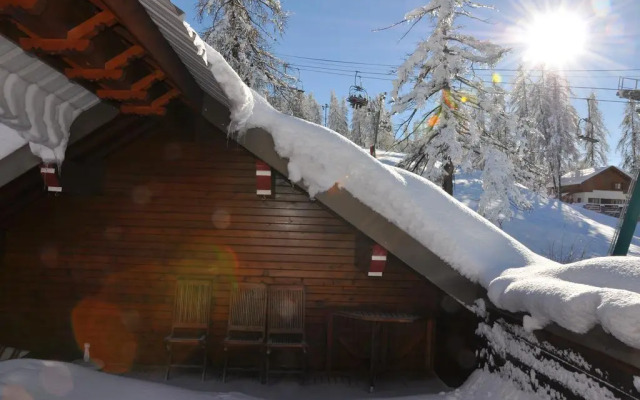 Le Chalet Suisse