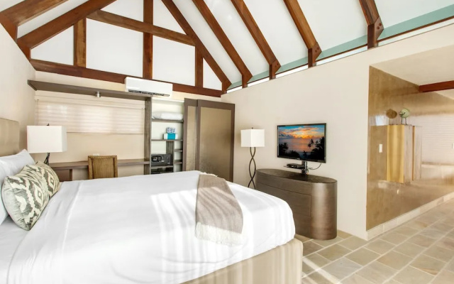6 BR Villa On Crocus Bay With Pool Concierge