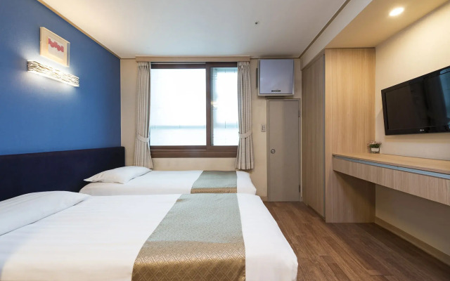 Western Coop Residence Dongdaemun