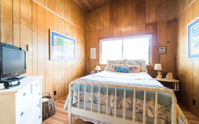 Neptune Hideaway 3 Bedrooms 1.5 Bathroom Home