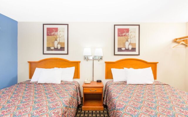 Отель Rodeway Inn Effingham комната для гостей