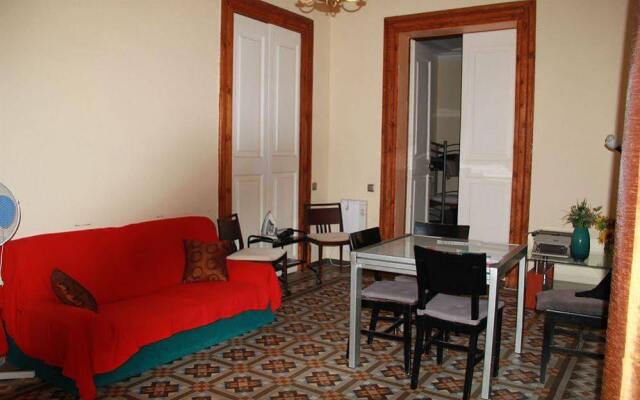 Отель Bed & Breakfast Gabriel La Rambla вид на фасад
