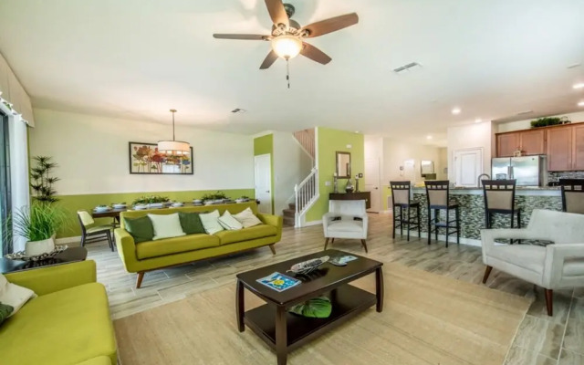 1308 Birdie Way