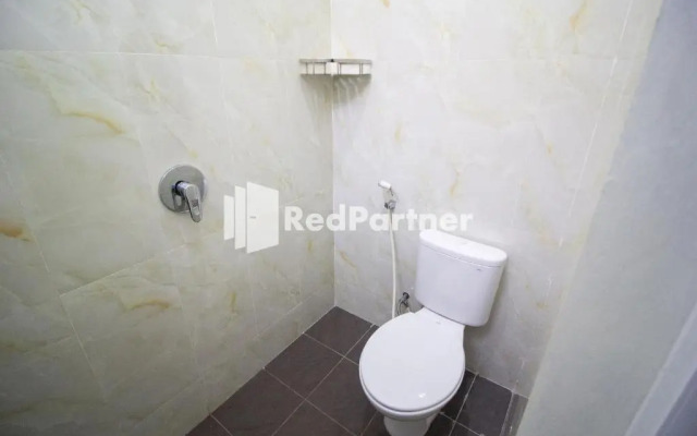 Balmoral House Redpartner Near Ambarukmo Plaza Mall Yogyakarta