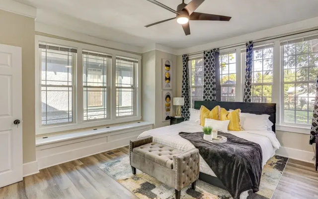 3 Mi to Dtwn: Memphis Family Home