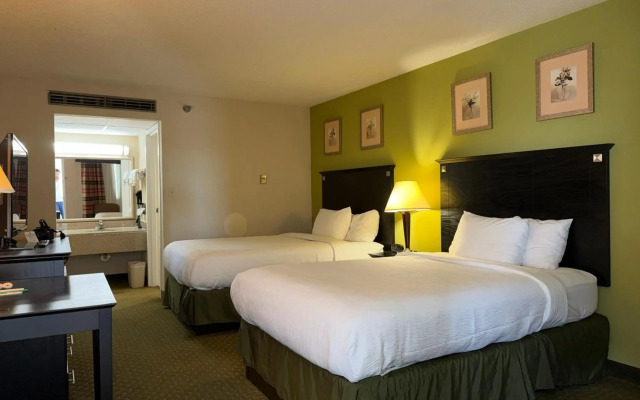 Quality Inn & Suites Moline - Quad Cities