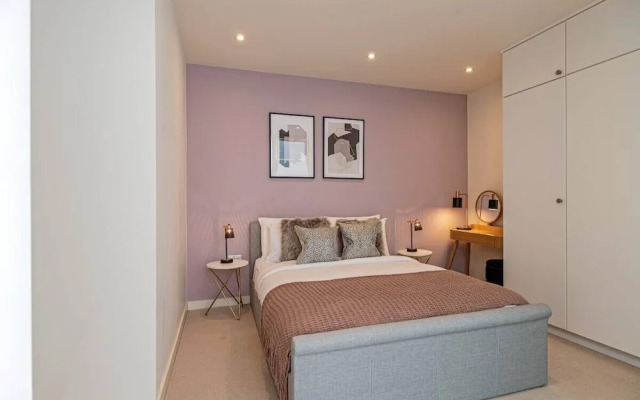 Stunning 2 Bed House W/patio nr Battersea
