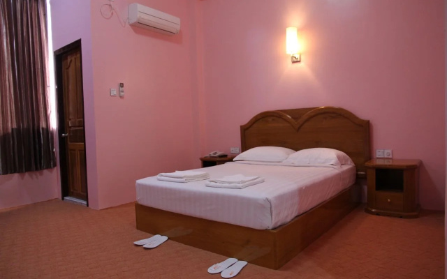 Nan Htike Thu Hotel