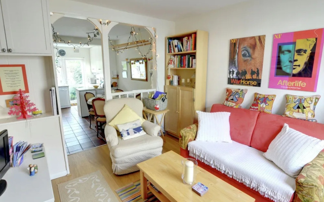 Quaint Holiday Home in Deal Kent With Terrace