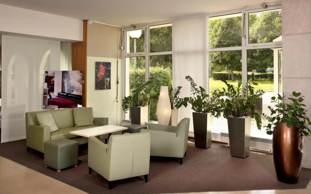 Demeures de campagne Parc du Coudray – Mercure