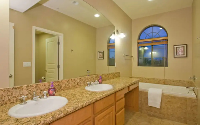 Paradise View Villas 3 Bedroom by Casago
