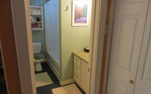 Pleasant Street Suites