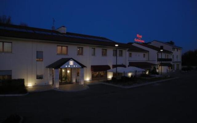 Hotel Calinferno Ceggia вид на фасад