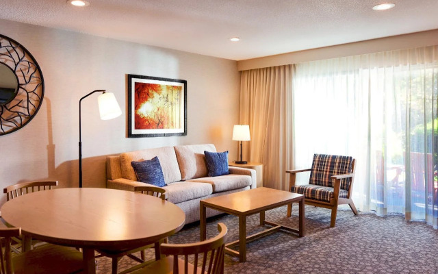 Riverhouse Lodge