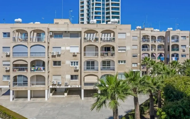 Sanders Sun City - 3-bdr Apt With Shared Pool