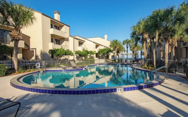Spinnakers Reach 833 by Distinctive Beach Rentals