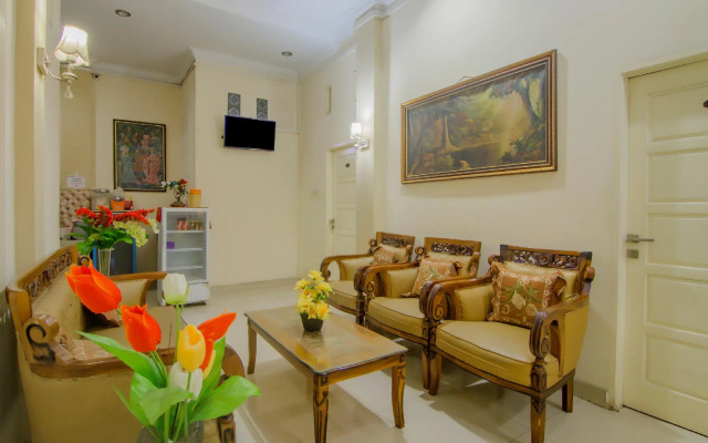 OYO 90327 Hotel Faradisa