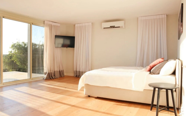 Gorgeous Mansion by Caesarea's Greatest Beach-hosted by Sweetstay