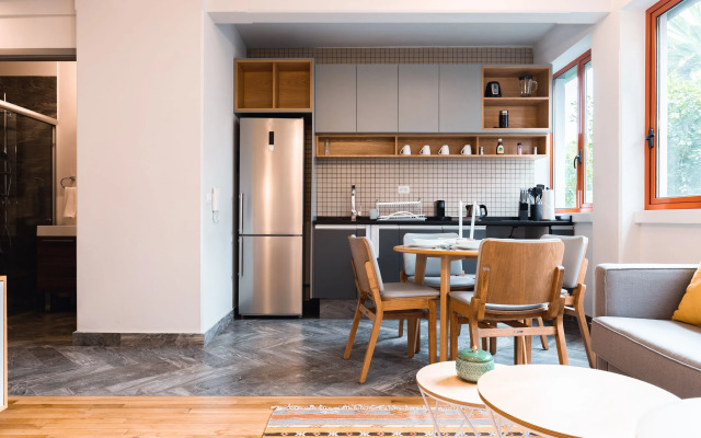 Casai Hip Modern Tech Condo w Rooftop in La Condesa