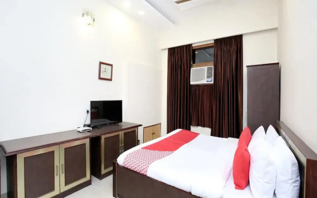 OYO 13877 Hotel Le Bon Ton