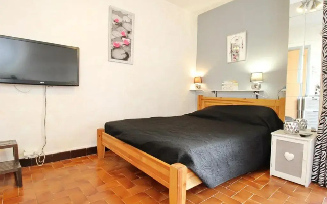 Appartement Balaruc-les-Bains, 1 pièce, 2 personnes - FR-1-553-53