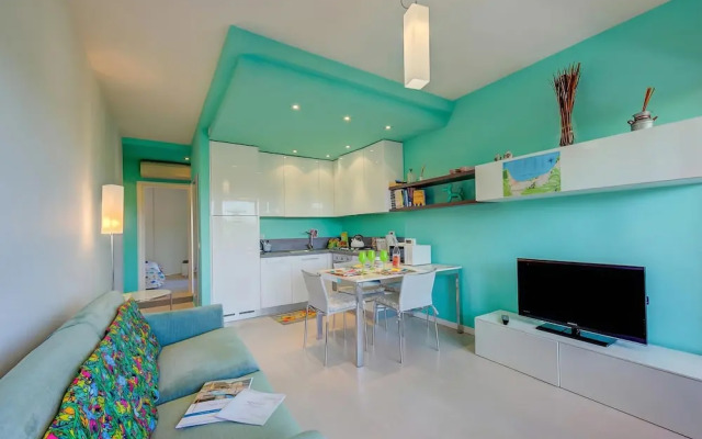 Green Tiffany Apartment