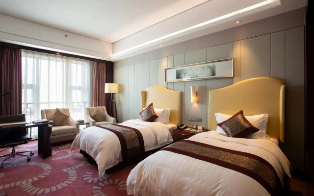 Bairun Zhenjiang International Hotel