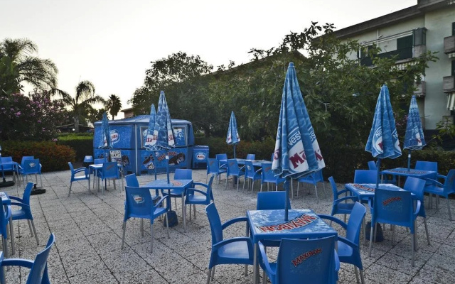 Fondachello Beach House 1