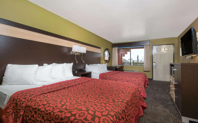 Days Inn by Wyndham Carlsbad