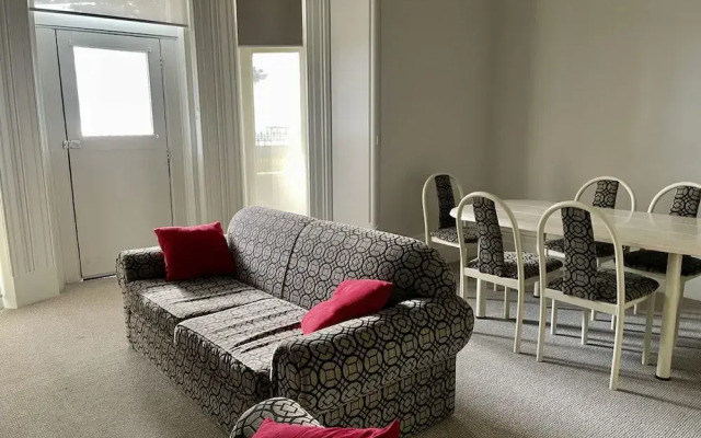 Seafield Tower Glenelg Apartment no 3